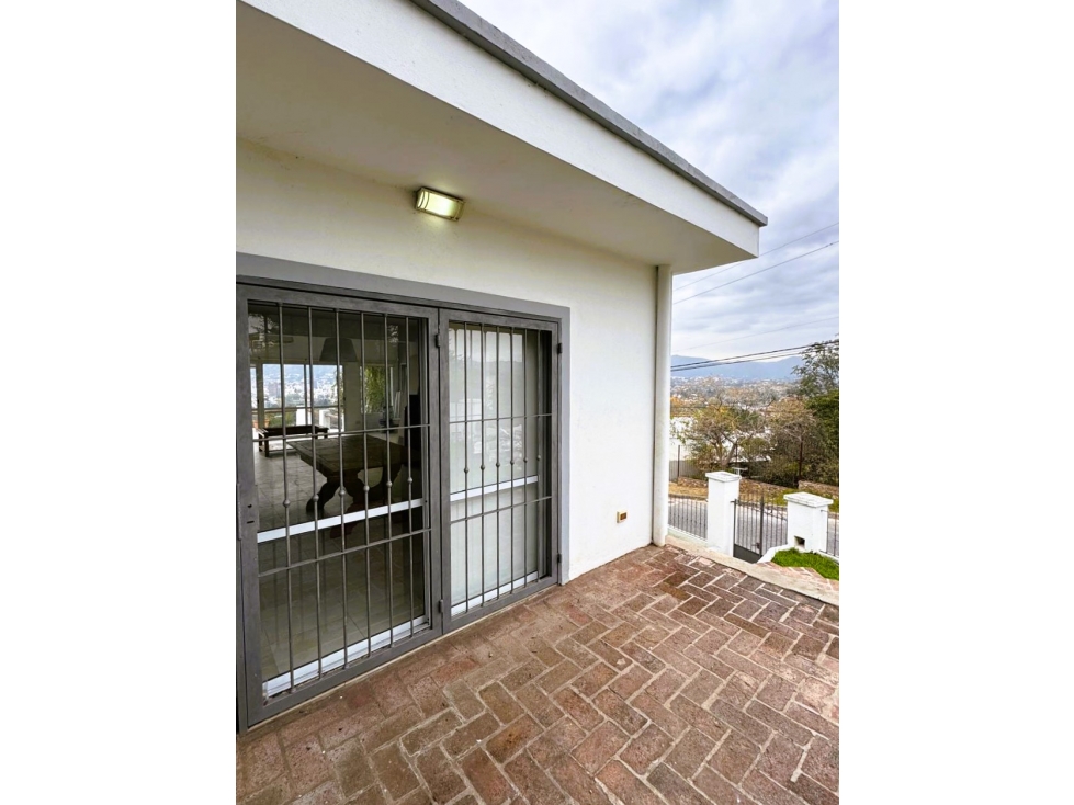 Casa con vista panorámica en Villa Carlos Paz, en venta. Oportunidad — foto 2