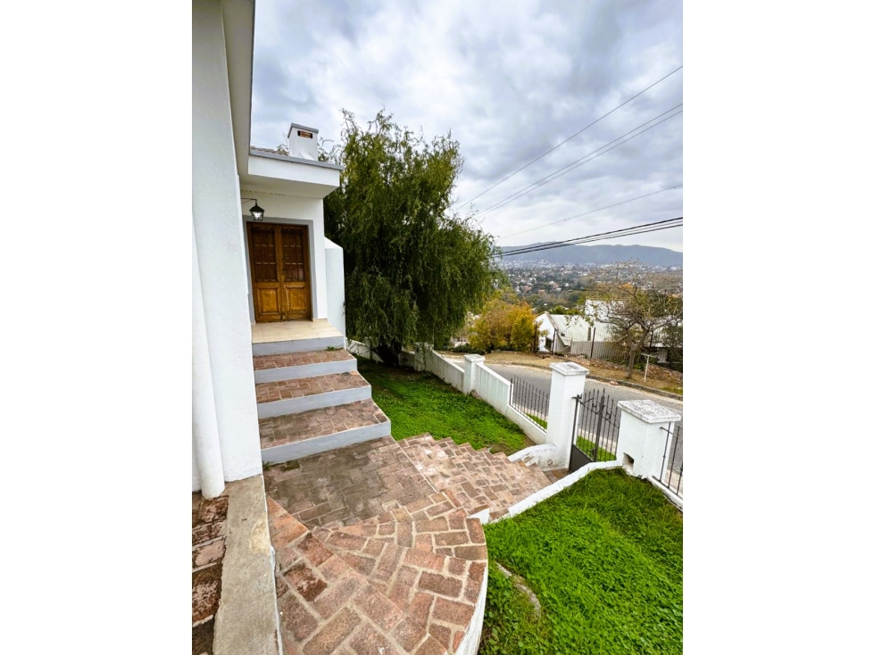 Casa con vista panorámica en Villa Carlos Paz, en venta. Oportunidad