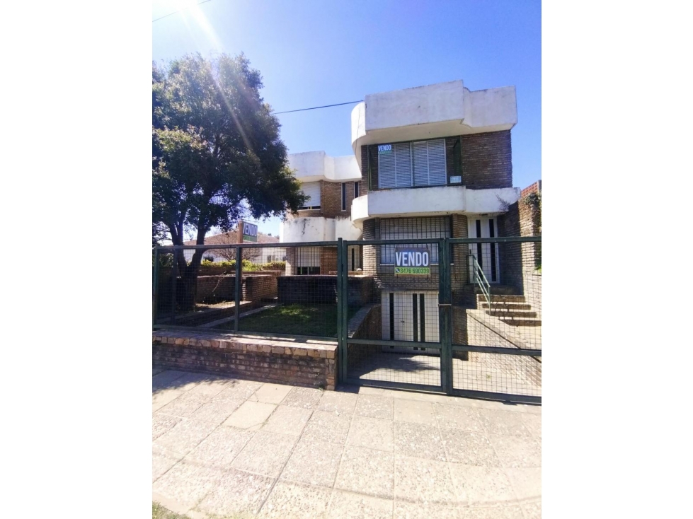 Casa y departamento en venta. Apto edificio. San Lorenzo, Santa Fe - 2