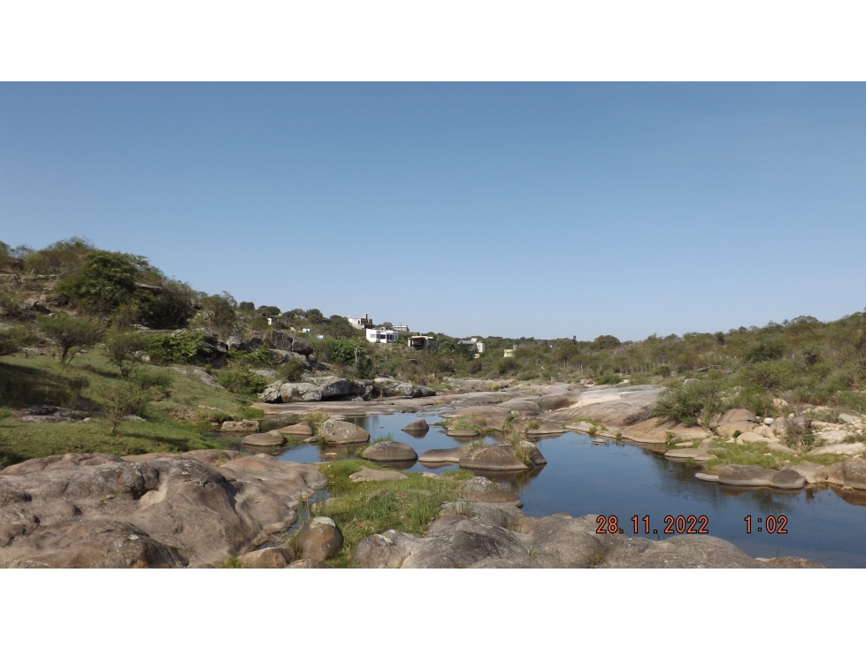 Lote con costa de Arroyo. Villa Flor Serrana Tanti. - 4