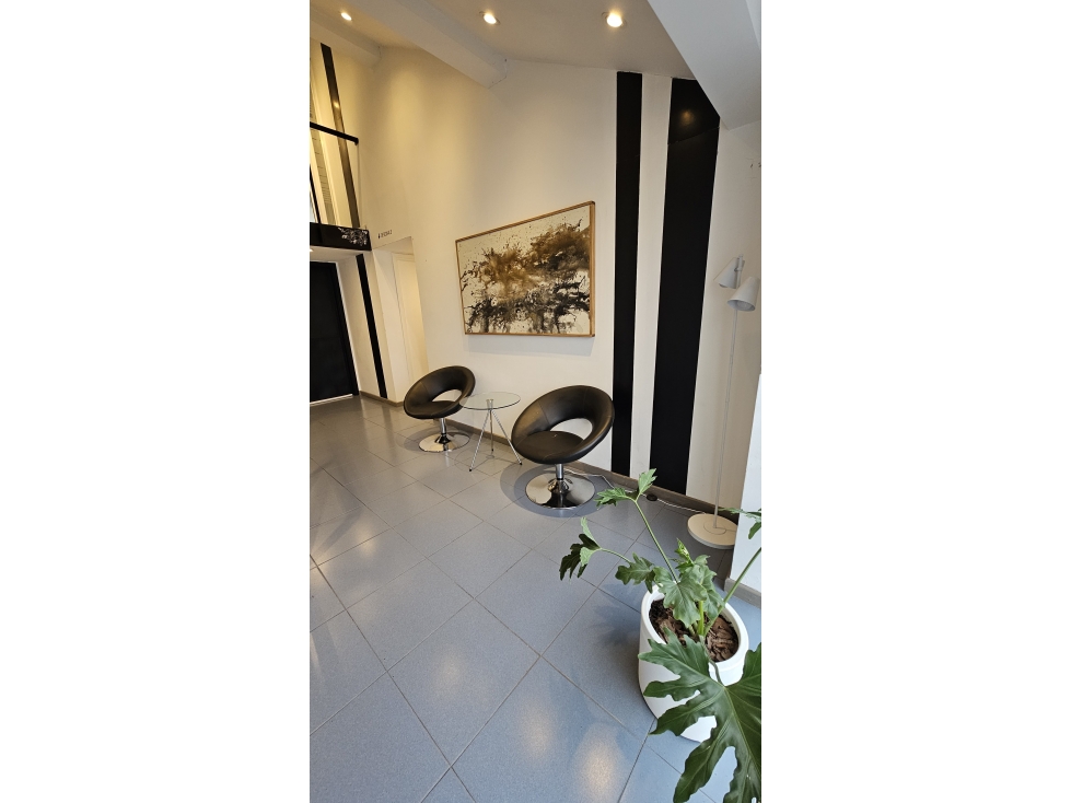 ALQUILER OFICINA SOBRE CALLE GÜEMES. IDEAL SHOWROOM — foto 4