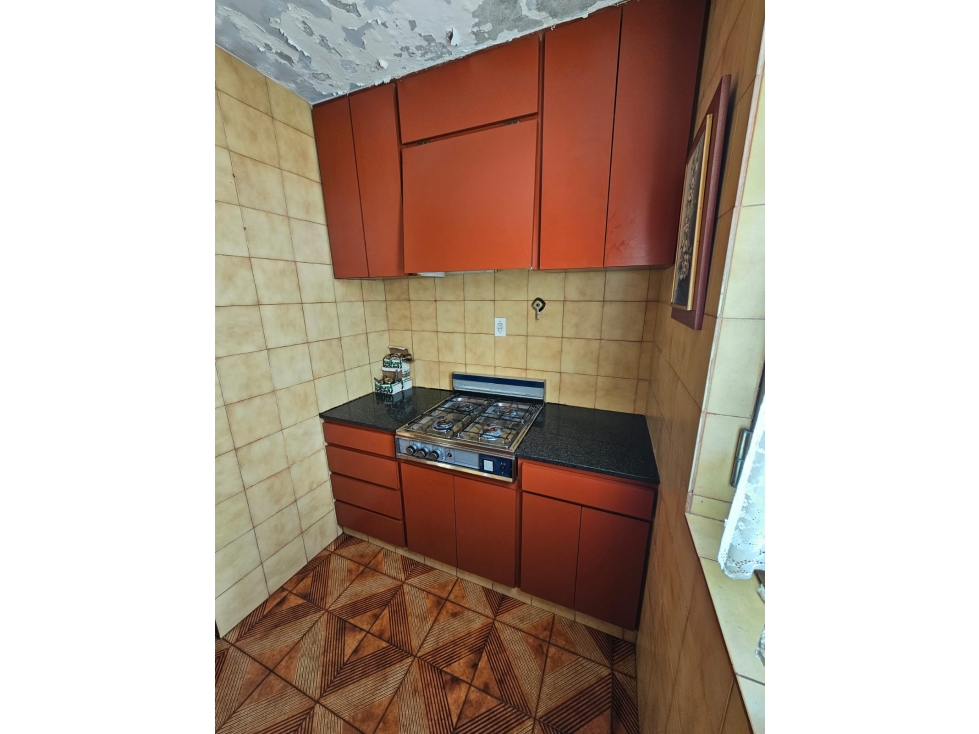 VENTA Chalet 6 Amb. Garage, parque y quincho — foto 3