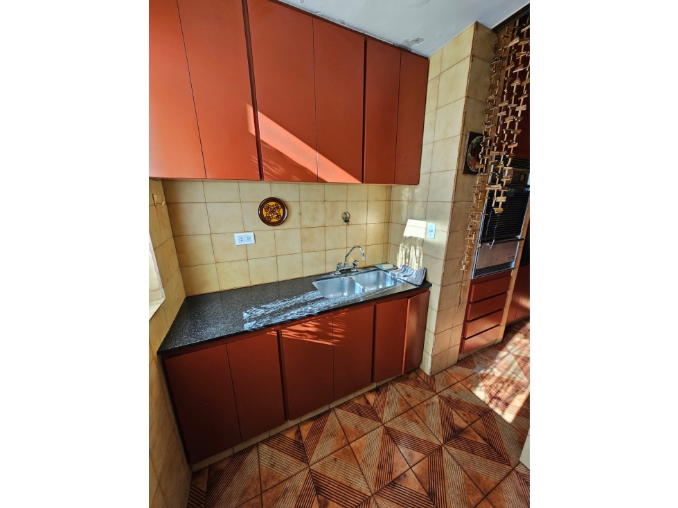 VENTA Chalet 6 Amb. Garage, parque y quincho — foto 4