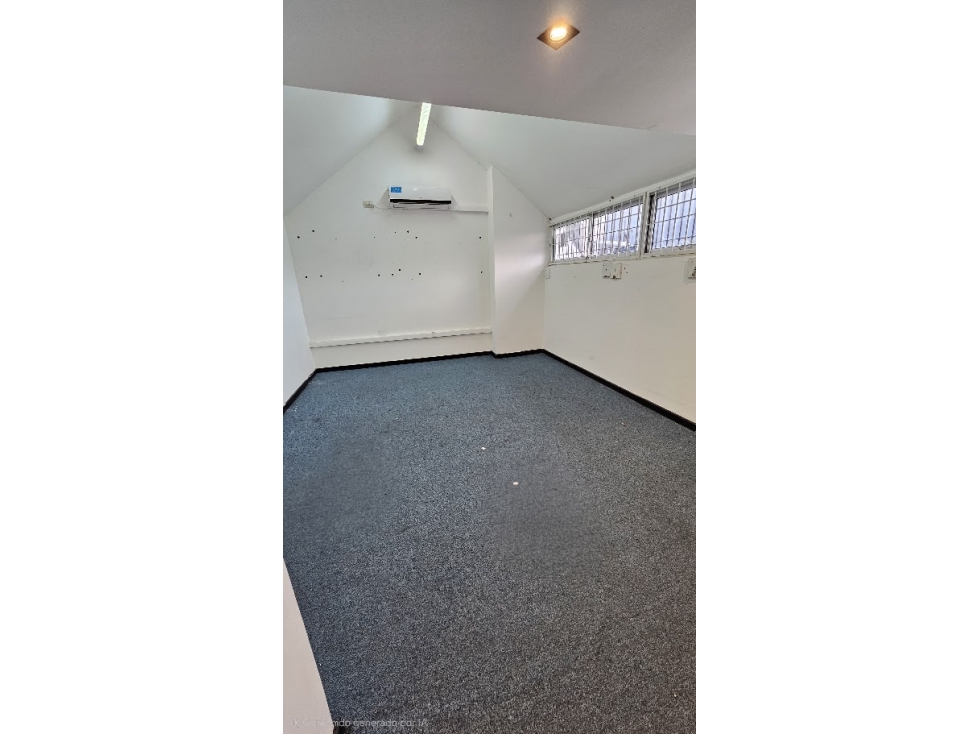 ALQUILER OFICINA SOBRE CALLE GÜEMES. IDEAL SHOWROOM — foto 6