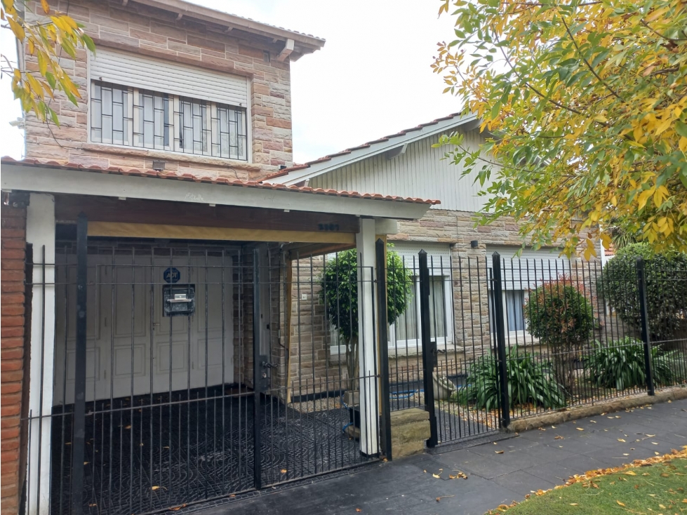 MOGOTES; AMPLIO CHALET + DEPARTAMENTO