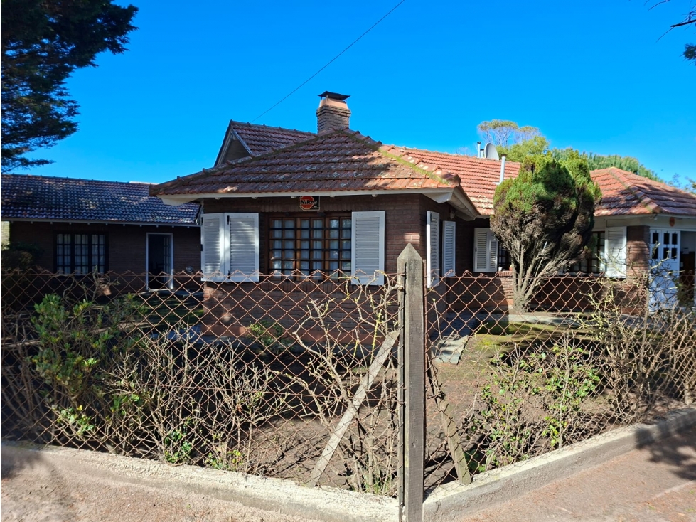 BARRIO ALFAR: AMPLIO CHALET A 100 MTS DE LA COSTA