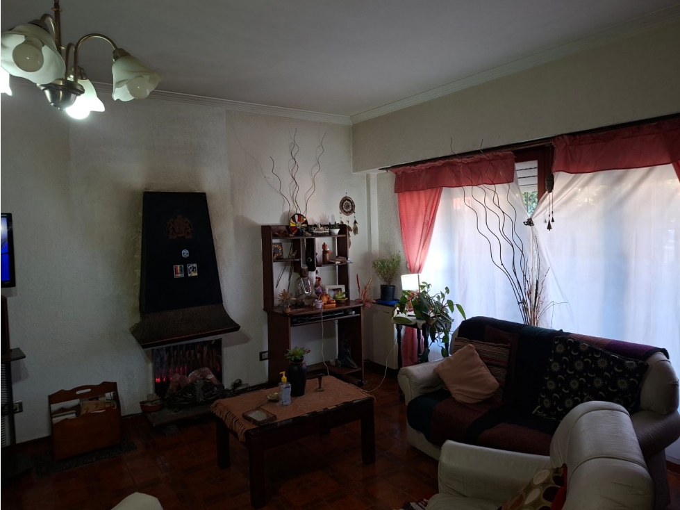 MOGOTES; DUPLEX MUY AMPLIO CON JARDIN — foto 5