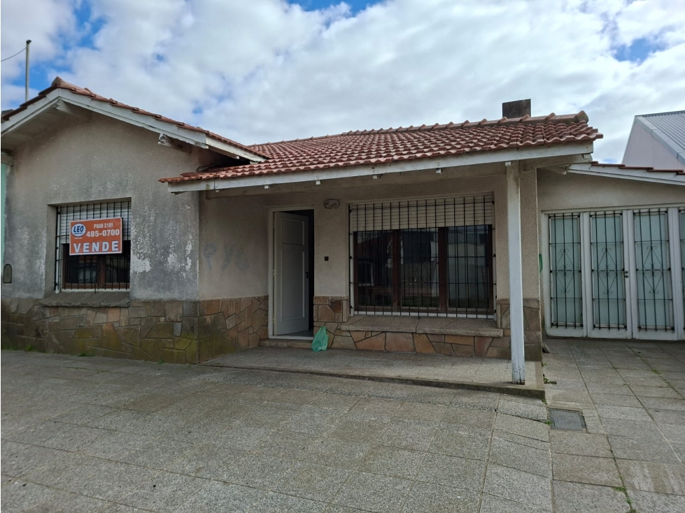 MOGOTES; P/ ARREGLAR. CHALET 3 AMBIENTES C/ DEPENDENCIA .