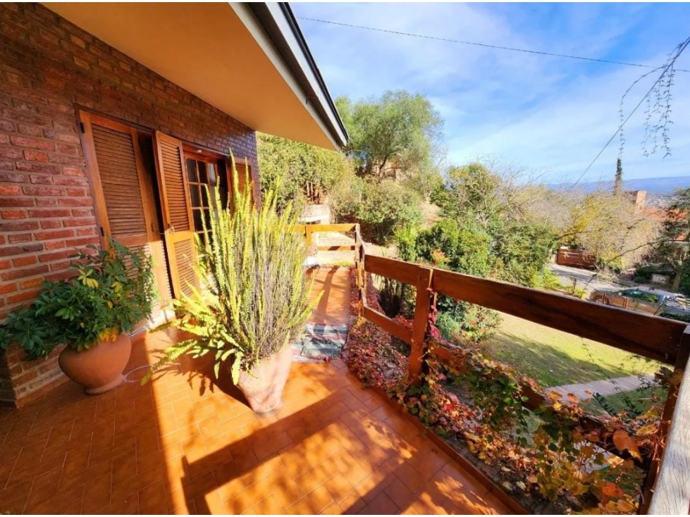 CASA CON PILETA Y VISTA - JOSE MUÑOZ, VILLA CARLOS PAZ