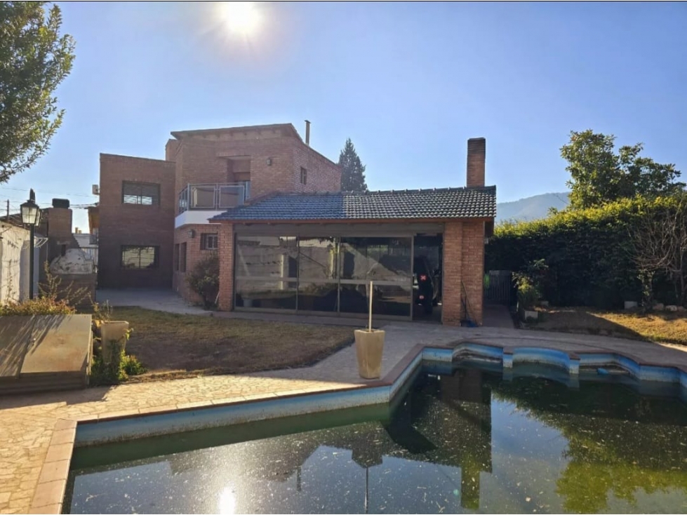 Casa con pileta - Barrio Miguel Muñoz - Villa Carlos Paz — foto 5