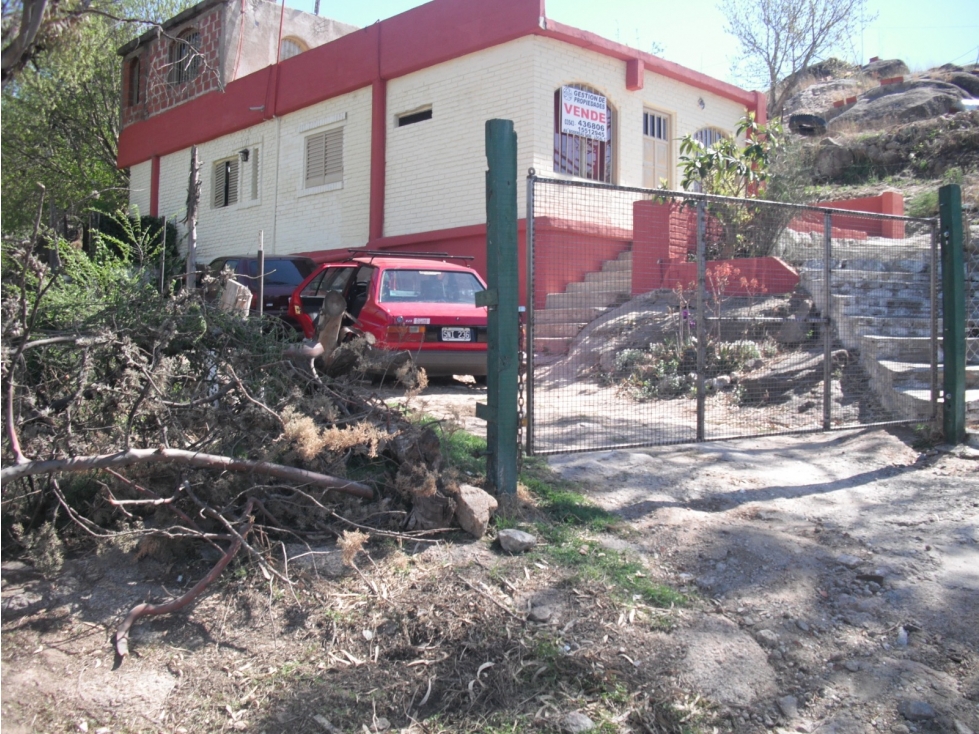 CASA + DEPTO EN BARRIO LA QUINTA, A POCAS CUADRAS DEL CENTRO — foto 5