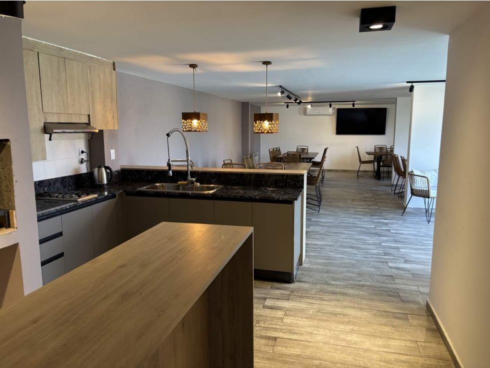 Vendo excelente departamento amplio como luminoso balcón - 6