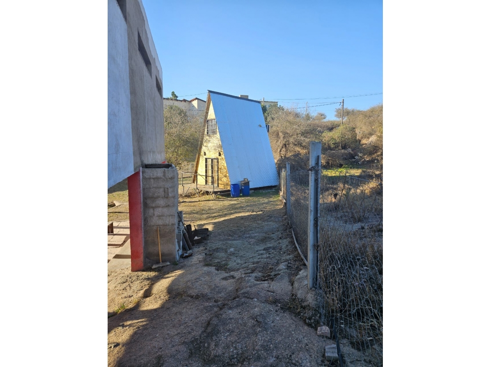 ¡Gran Oportunidad en Estancia Vieja, Córdoba! casa mas dpto y pileta - 4