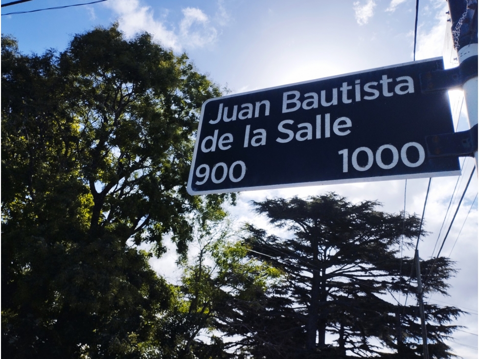 LOTE ! en Calasanz y Lijo López ! ! ! Amplio y Luminoso ! — foto 2