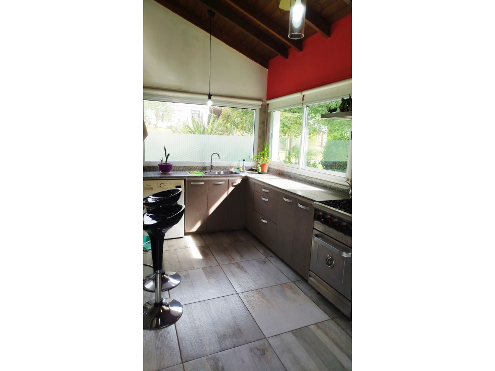 Chalet en Sierra (SdlP) Barrio Residencial !!! - 2