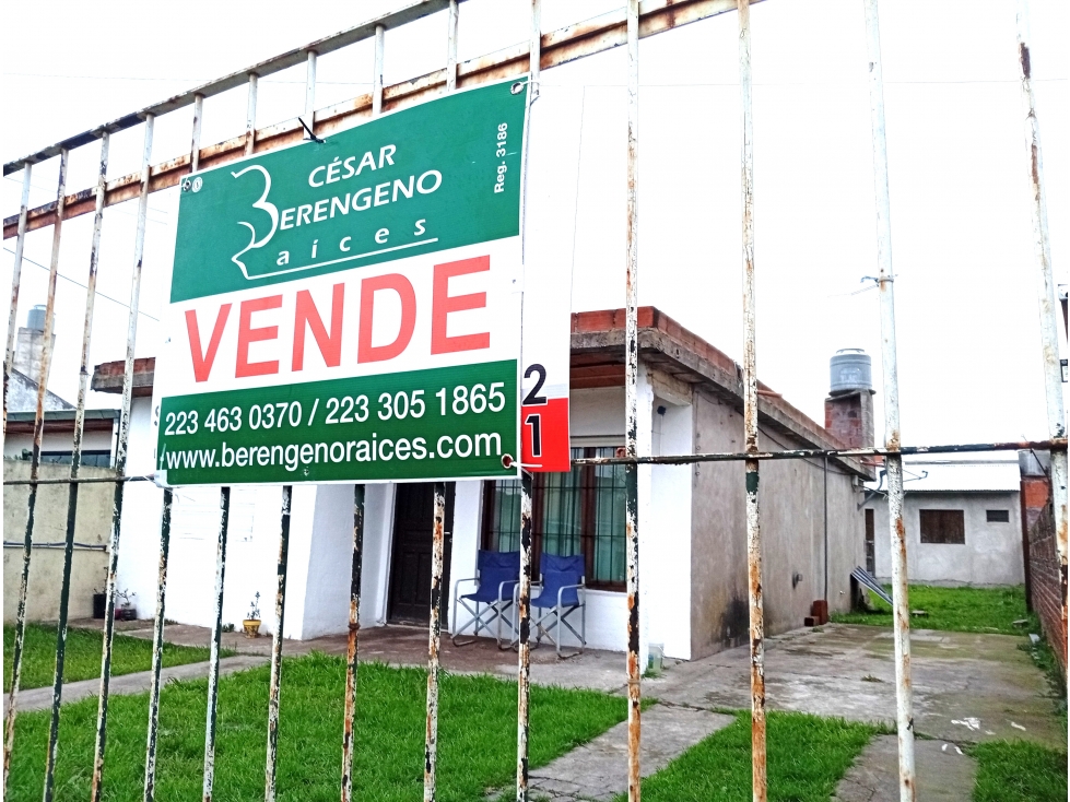 Casa y 2 Deptos. IDEAL INVERSOR!!!