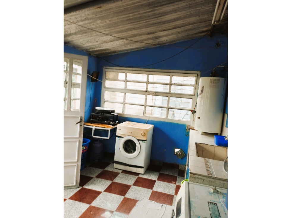 Casa grande! Con departamento al fondo y garaje!!! — foto 6