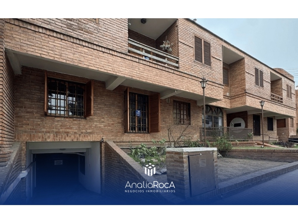 Alquiler Anual Departamento Dos dorm con Cochera Centro Carlos Paz
