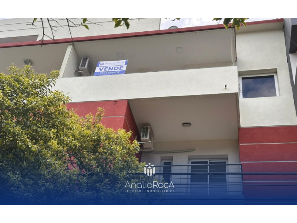 Departamento en Venta Dos dormitorios con Balcón a la Calle Céntrico