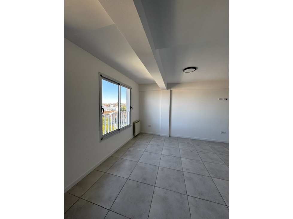 VENTA DEPTO. 2 AMB. A LA CALLE C/ COCHERA FIJA Y BAULERA.VILLA PRIMERA - 4