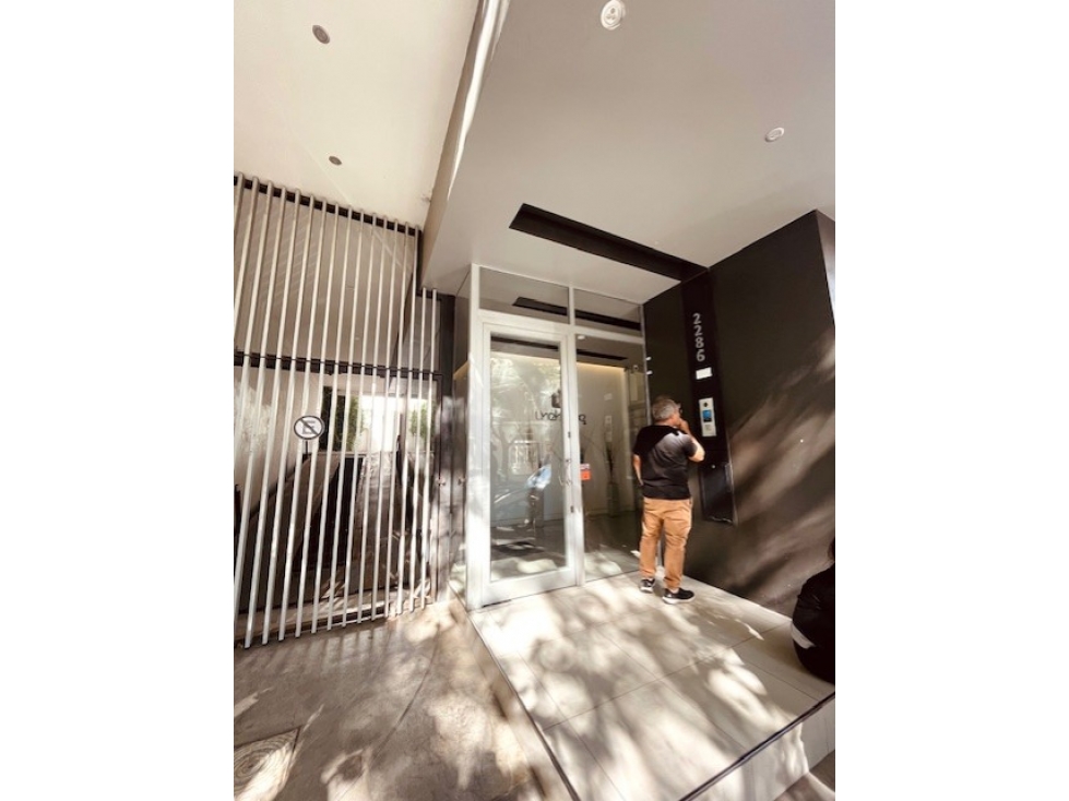 VENTA OFICINA EN SEMIPISO. EDIF. LINE HOUSE. ZONA PLAZA MITRE - 3