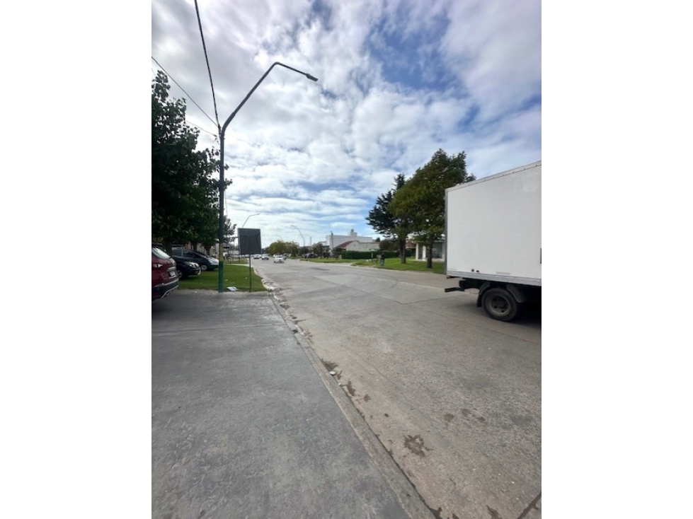 VENTA EN BLOCK 2 LOCALES COMERCIALES + VIVIENDA + LOSA — foto 4