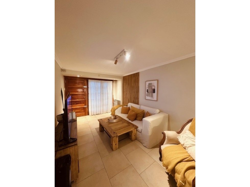 VENTA DUPLEX 4 AMB. C/ GARAGE, PATIO Y PARRILLA. — foto 5