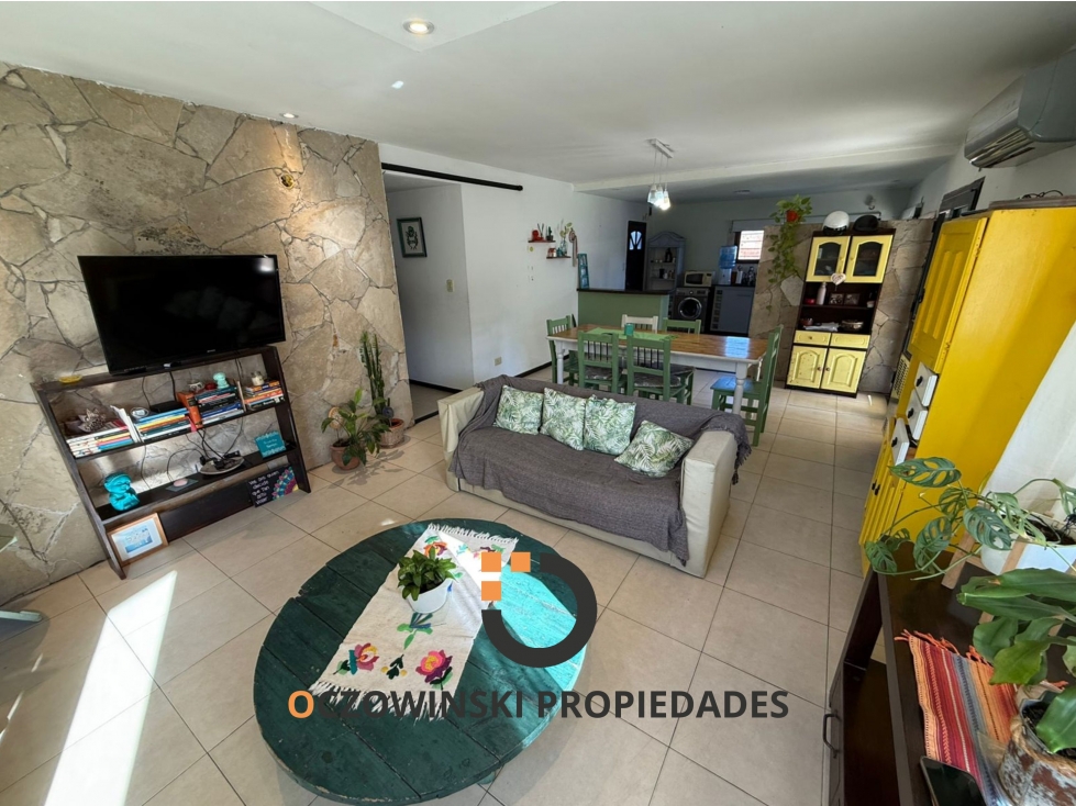 VENTA CASA 4 AMBIENTES - 2