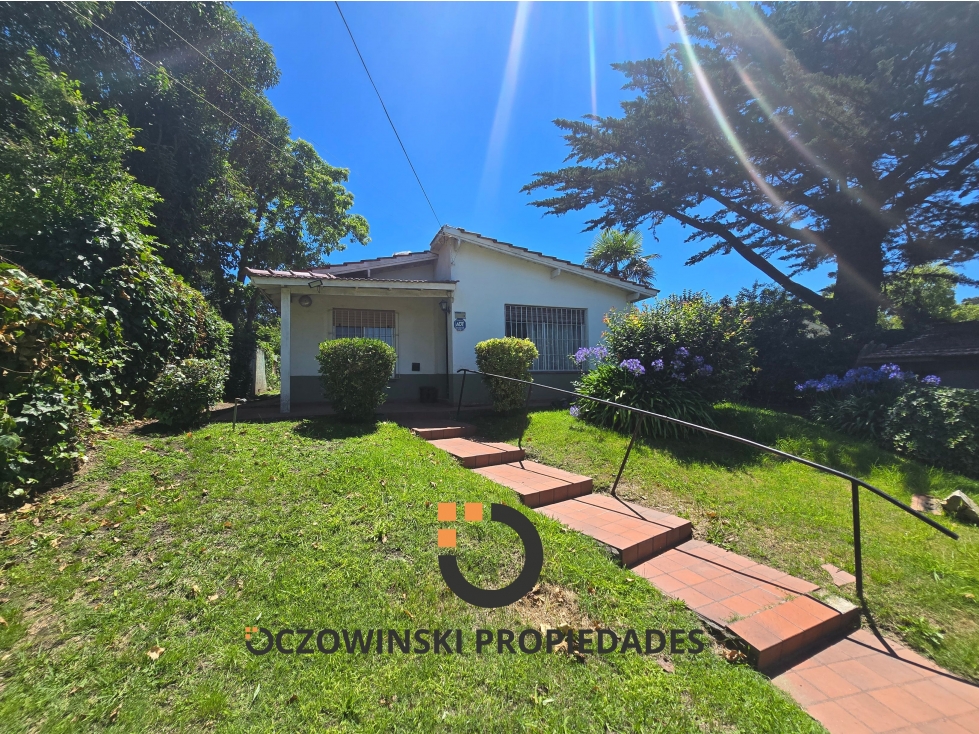 CASA 4 AMBIENTES EN VENTA CENTRO (VILLA GESELL)