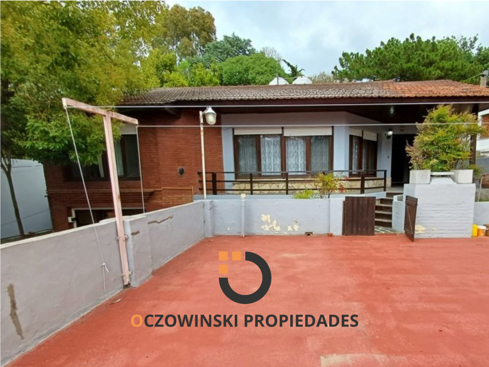 CHALET + LOCALES A LA VENTA EN BLOCK (VILLA GESELL) - 1