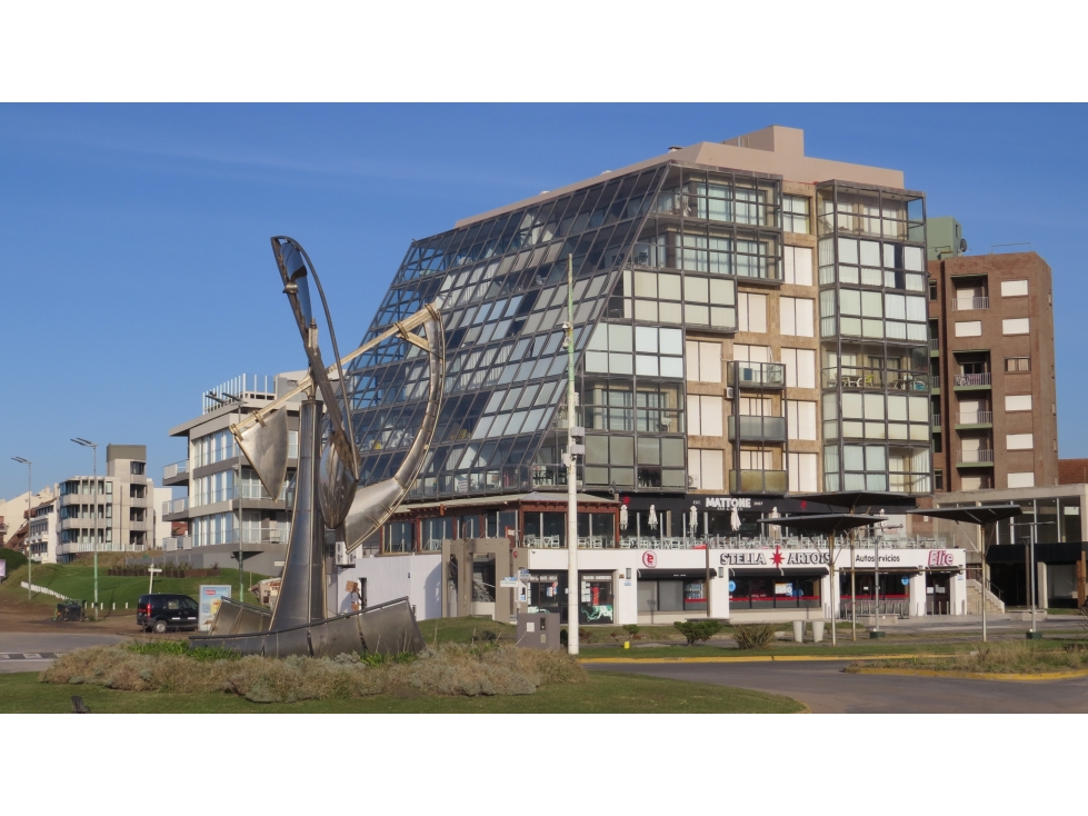 Departamento en Venta - Frente al Mar - Centrico - Vista imponente