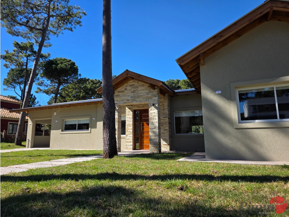 Casa en Venta - Barrio Álamos - A Estrenar - Moderna y Luminosa — foto 2