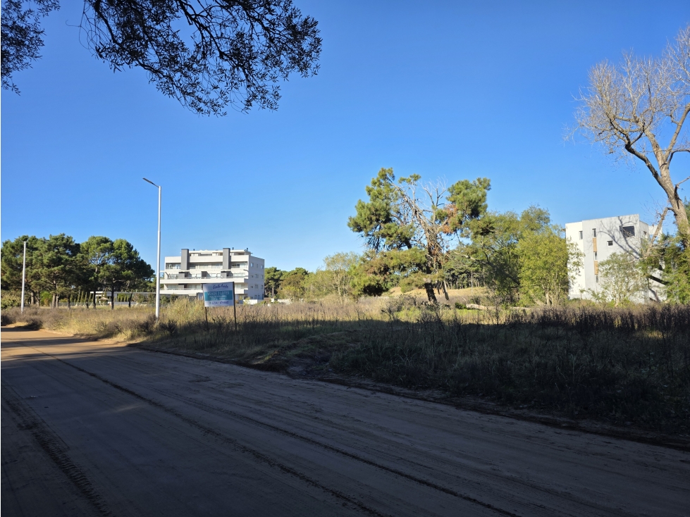 Terreno en Venta - Multifamiliar Hotelero - Inversión Rentable - 3