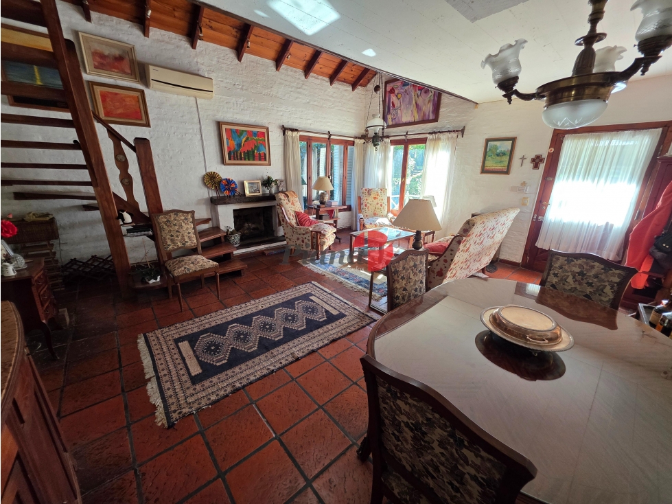 Casa en Venta - Zona B5 - Excelente Entorno - Buen Estado — foto 2