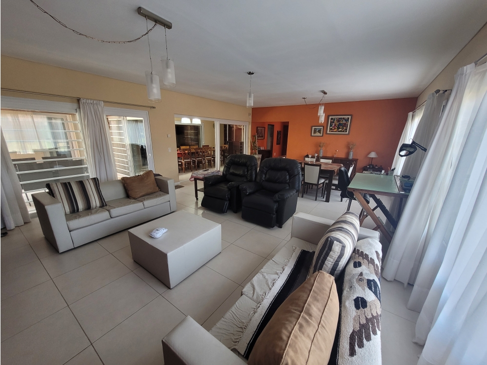 Casa en Venta - Zona Álamos - Calidad de Construcción — foto 6