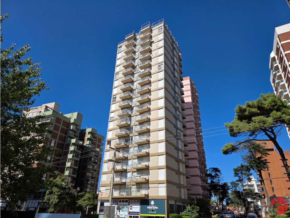 Departamento en Venta - Centrico - 4 Ambientes - Vista al Mar