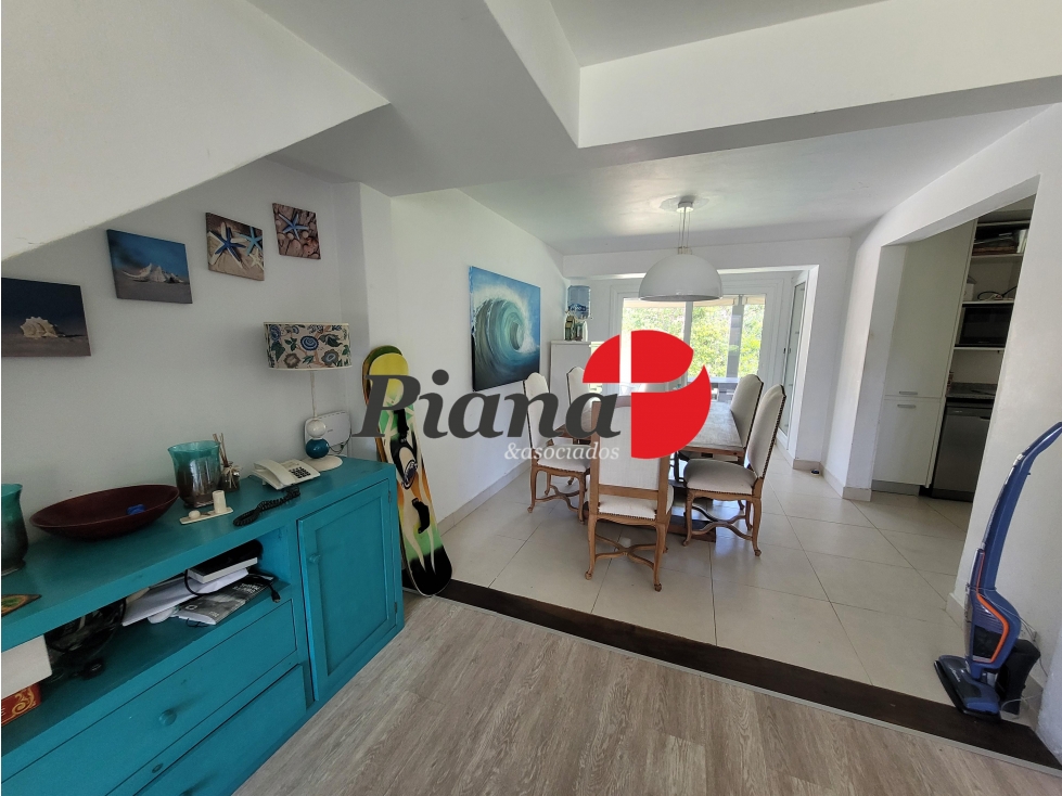 Casa en Venta - Zona Lasalle - Refaccionada - Piscina — foto 5