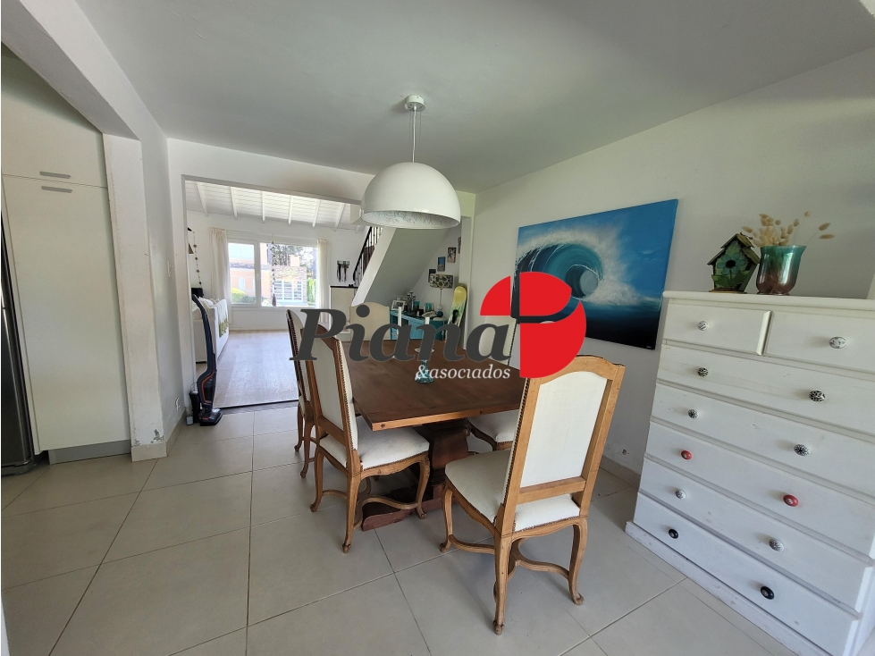 Casa en Venta - Zona Lasalle - Refaccionada - Piscina — foto 6
