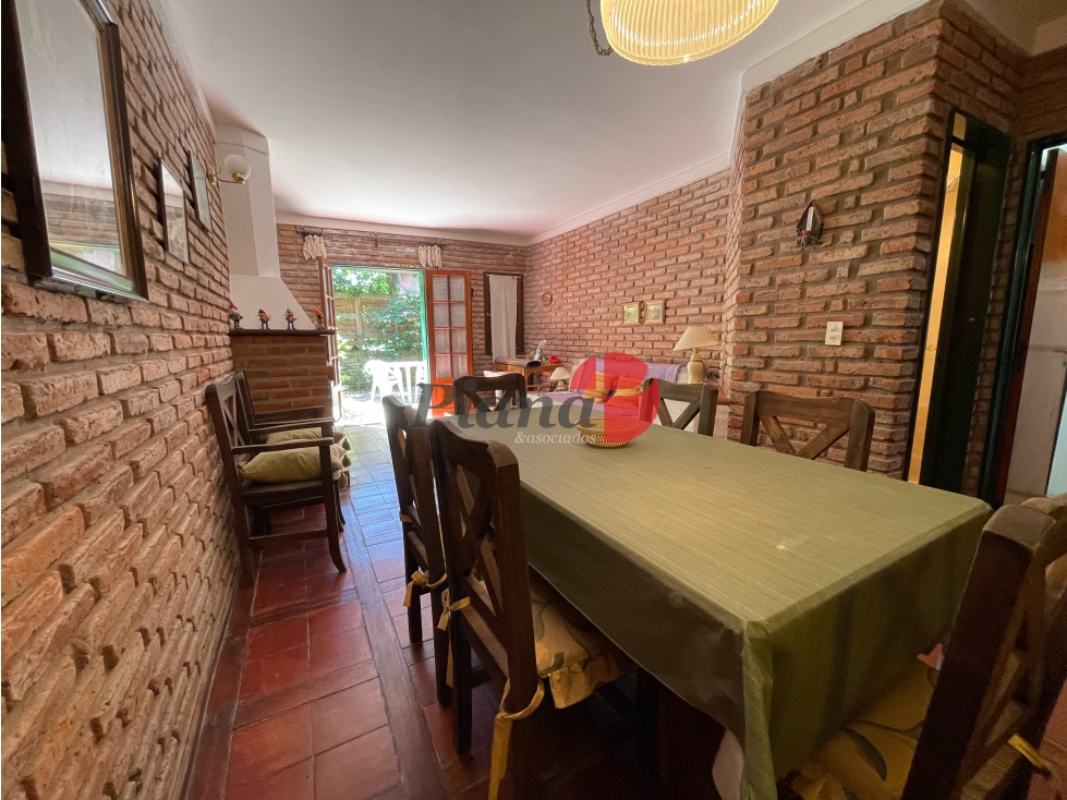 Dúplex en Venta - Zona Dúplex - Jardín - Cochera — foto 3
