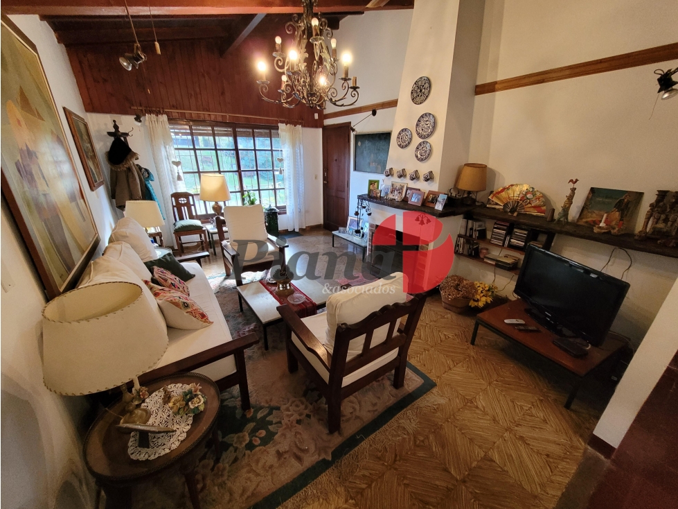OPORTUNIDAD en Venta - Casa en Zona B5/Tridente - Entorno Residencial - 6