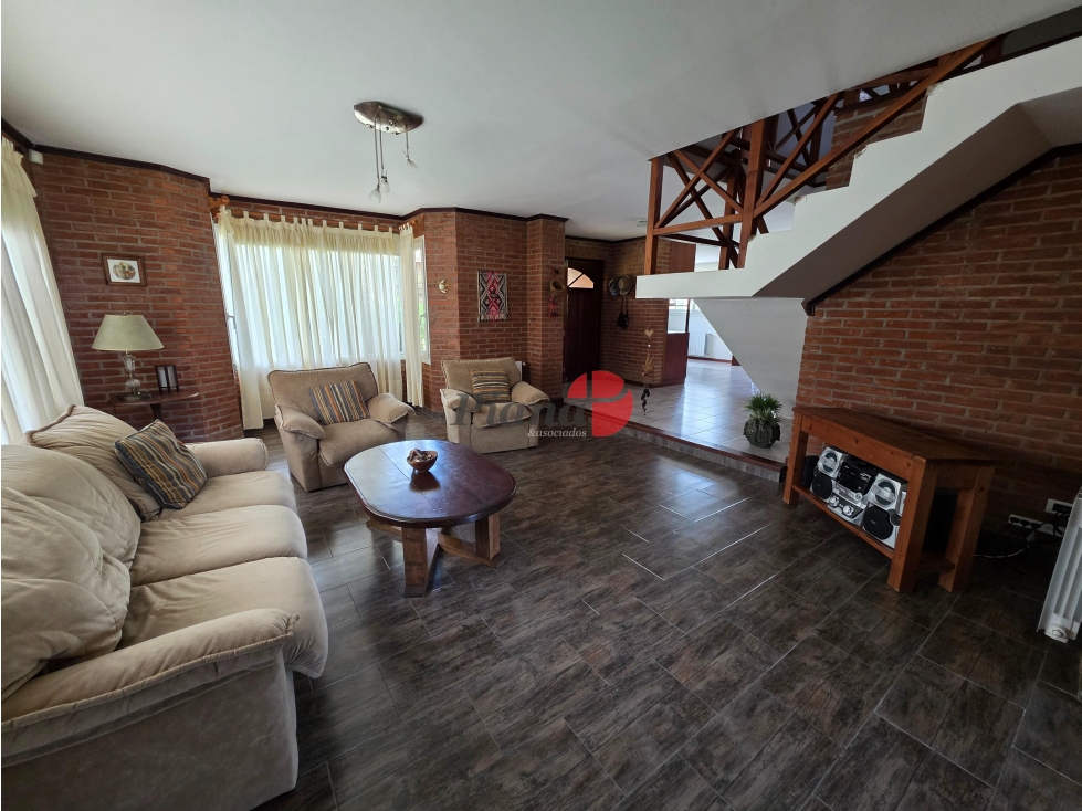Casa en Venta - Barrio B5 - Excelente Estado - Quincho - Financiación — foto 5