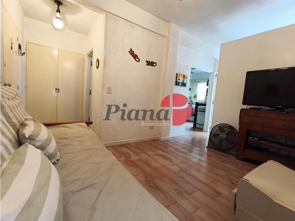 Departamento en Venta - 2 Ambientes - Excelente Ubicacion - Centro - 3