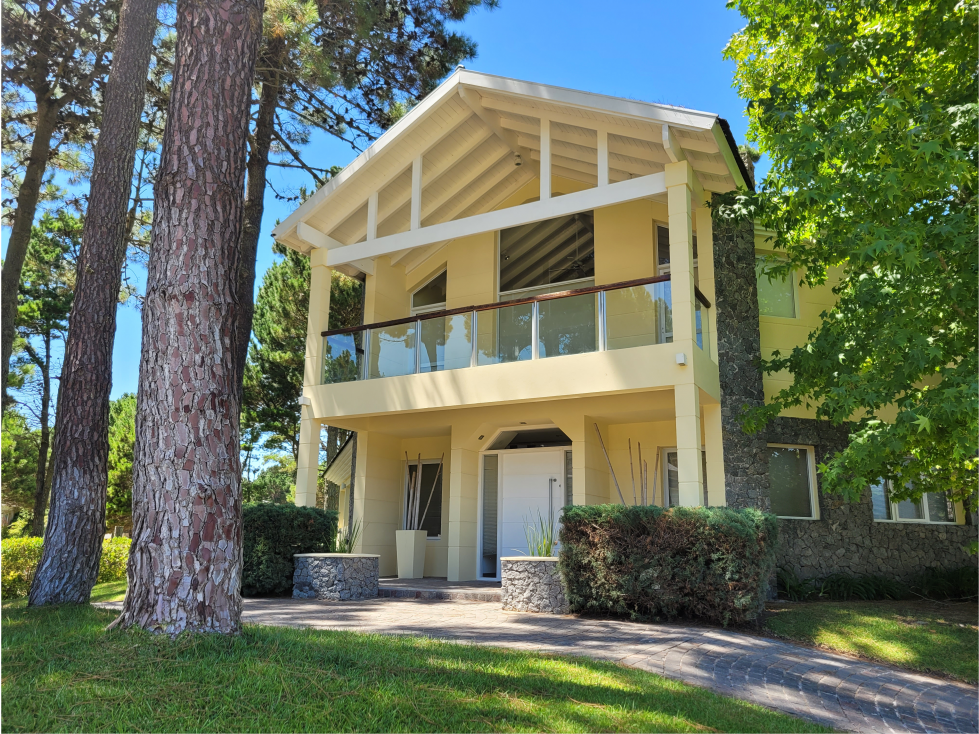 OPORTUNIDAD en Venta - Zona Alamos - Vista al Golf - Calidad Edilicia