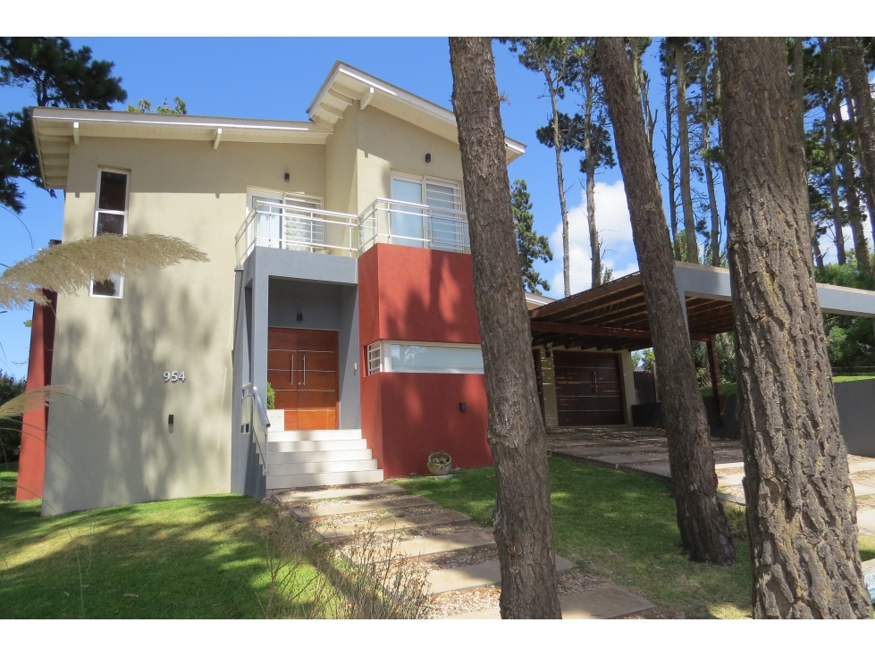 Casa en Venta - Zona Álamos - Calidad de Construcción