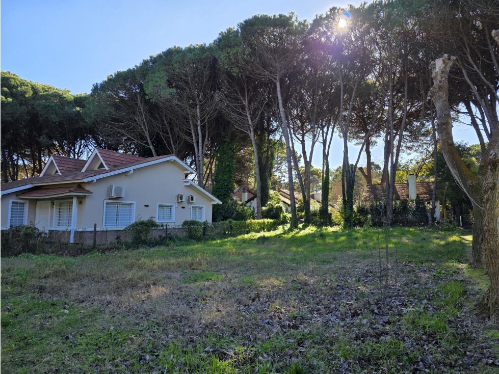 Terreno en Venta - Zona Lasalle - Entorno Encantador - Desmalezado - 3
