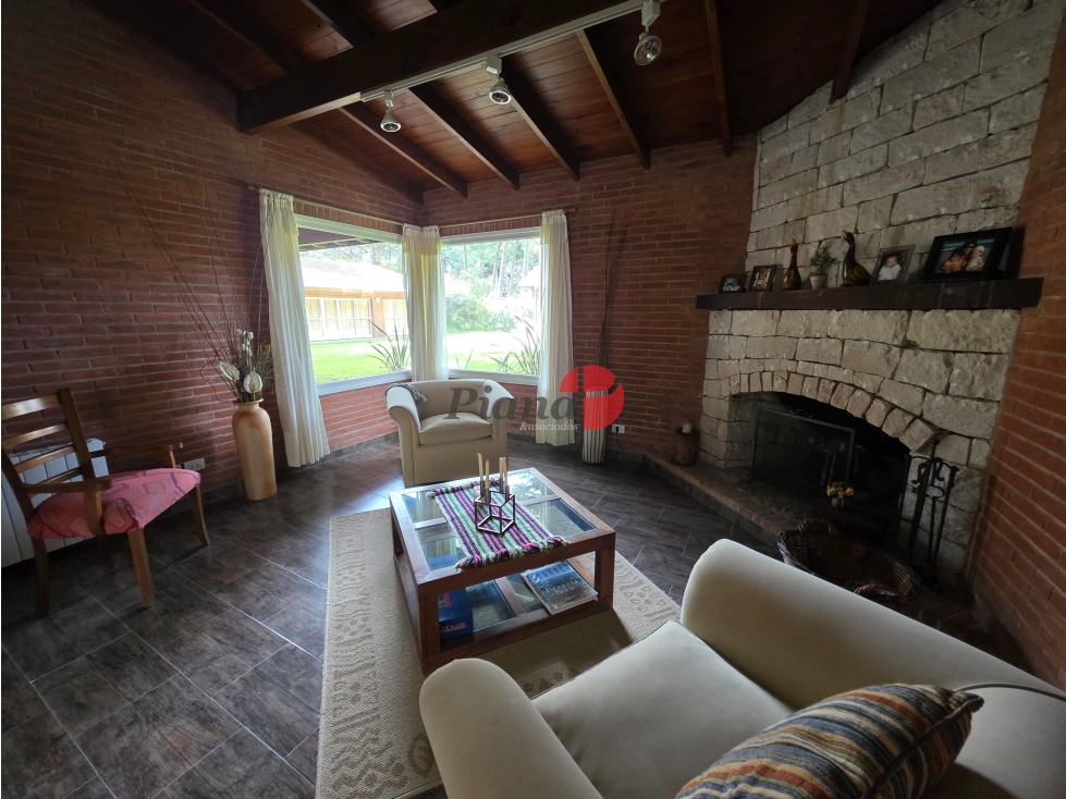 Casa en Venta - Barrio B5 - Excelente Estado - Quincho - Financiación — foto 6