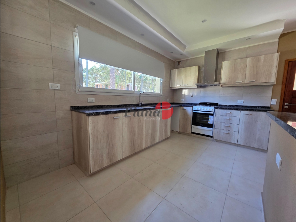 Casa en Venta - Barrio Álamos - A Estrenar - Moderna y Luminosa — foto 5