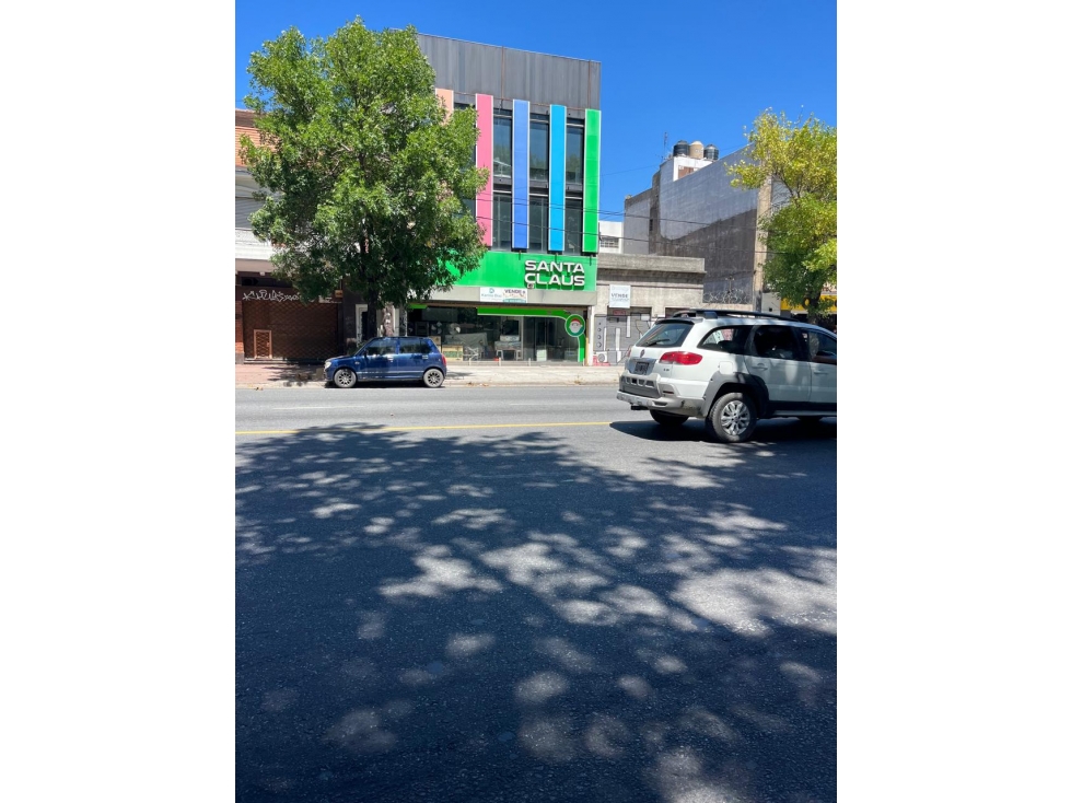 LOCAL- DEPOSITO 3 PLANTAS AV. LURO 5000 - 1