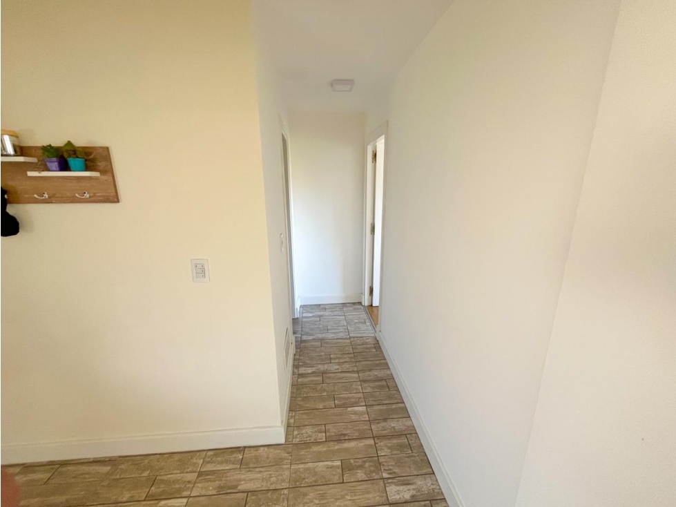 VENTA 2 AMB ED. VILLAGE CON COCHERA PLAZA MITRE — foto 2