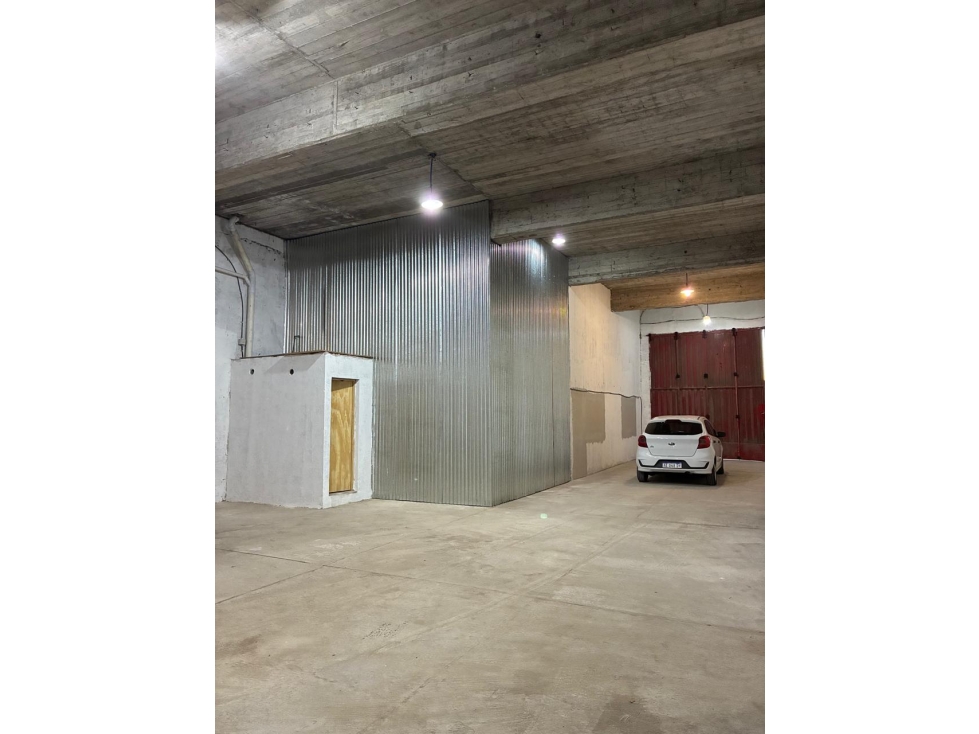 Alquiler galpón comercial Libertad y Tandil - 3